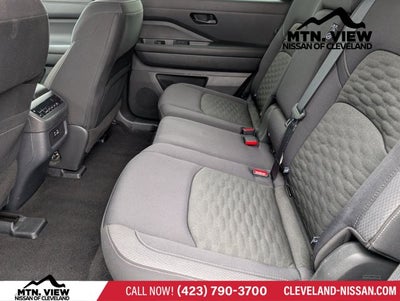 2024 Nissan Pathfinder SV