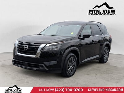2024 Nissan Pathfinder SV