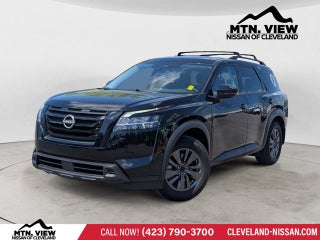 2022 Nissan Pathfinder SV