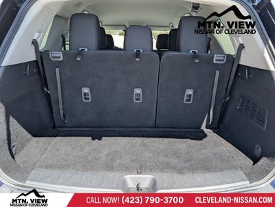 2025 Nissan Pathfinder SV