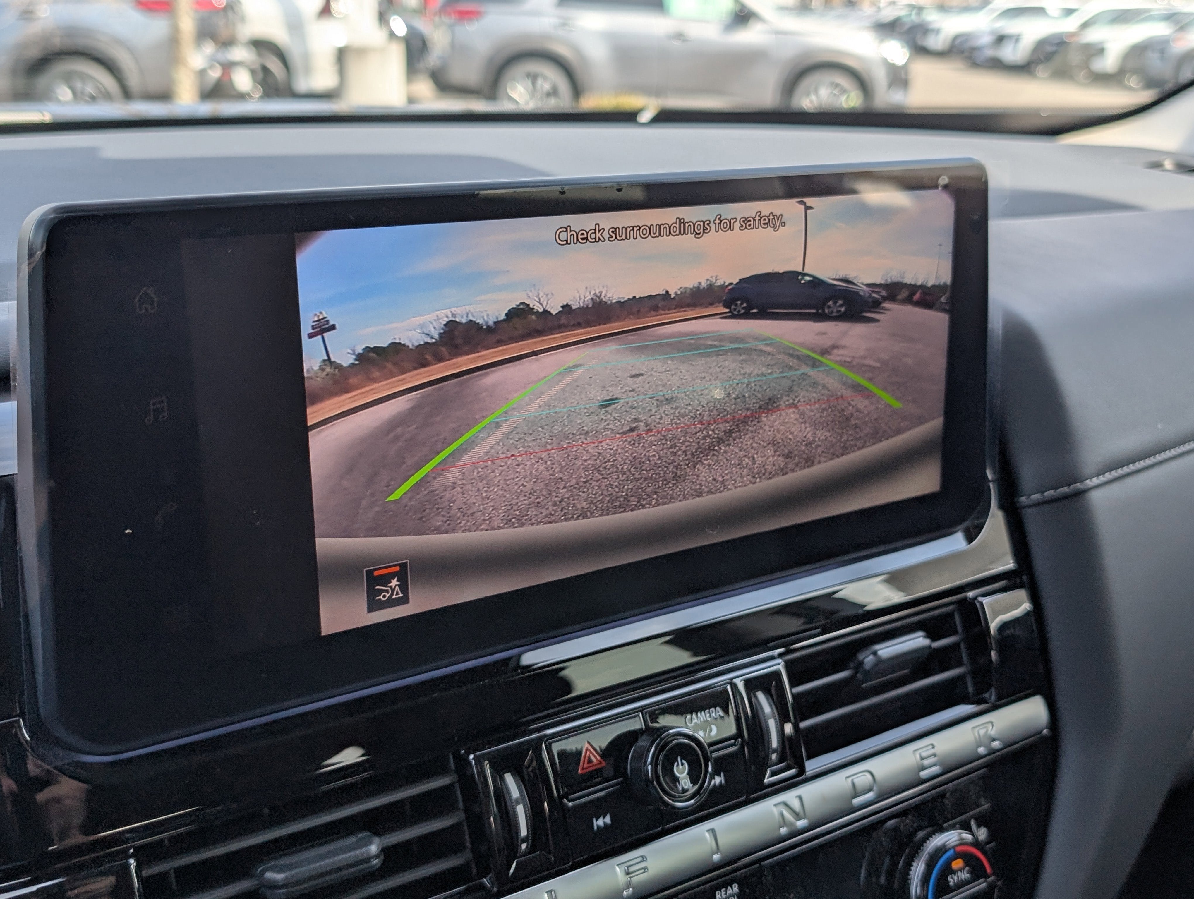 2026 Nissan Pathfinder SV