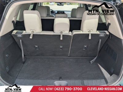 2025 Nissan Pathfinder SL