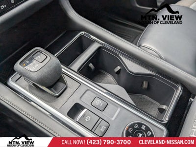 2024 Nissan Pathfinder SL