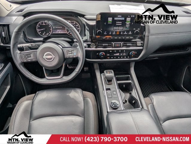2024 Nissan Pathfinder SL