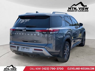 2022 Nissan Pathfinder SL