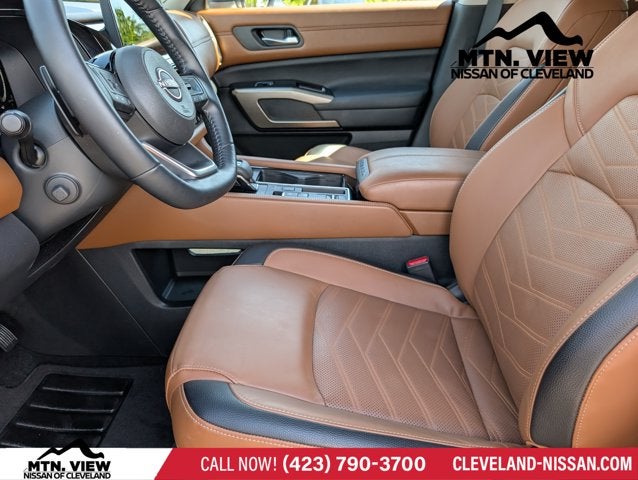 2025 Nissan Pathfinder Platinum