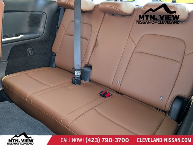 2025 Nissan Pathfinder Platinum