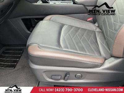 2025 Nissan Pathfinder Platinum