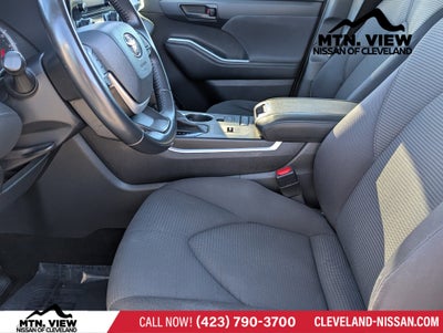 2022 Toyota Highlander LE