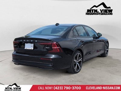 2024 Volvo S60 Core Dark Theme