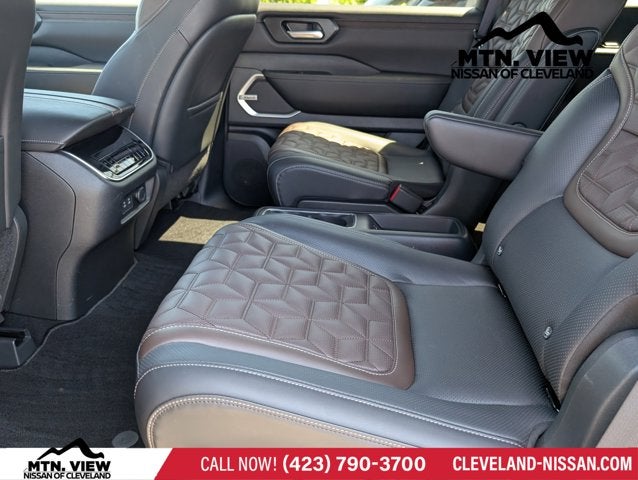 2025 Nissan Armada Platinum