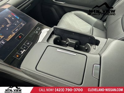 2025 INFINITI QX80 LUXE