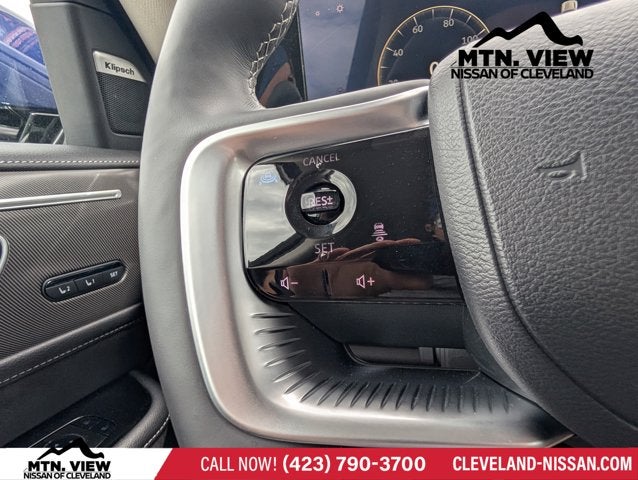 2025 INFINITI QX80 LUXE