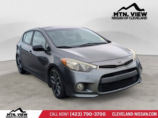 2016 Kia Forte 5-Door SX