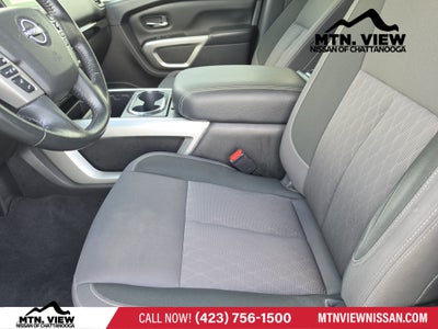 2023 Nissan Titan SV