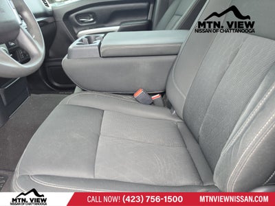 2017 Nissan Titan SV