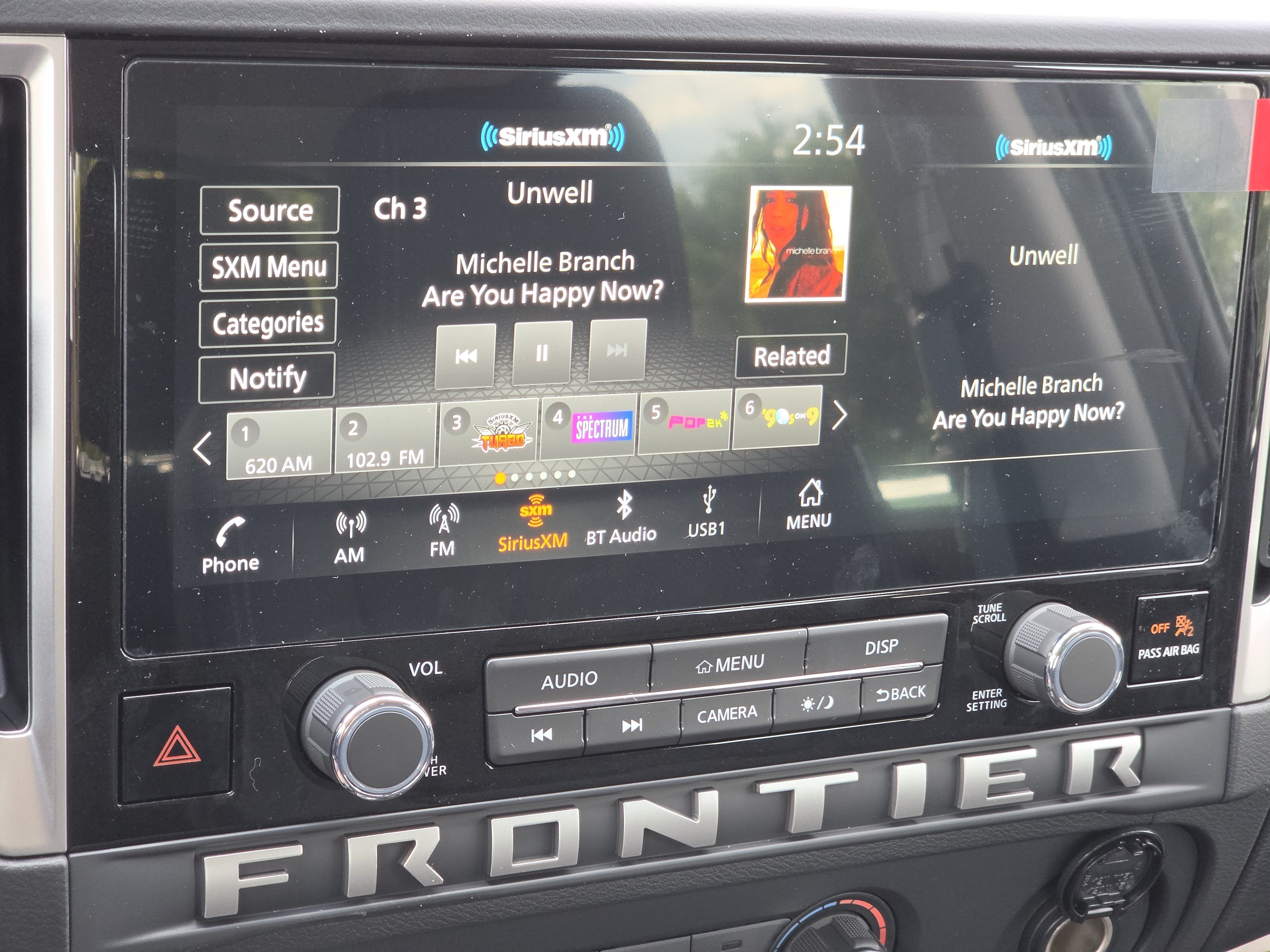 2027 Nissan Frontier SV