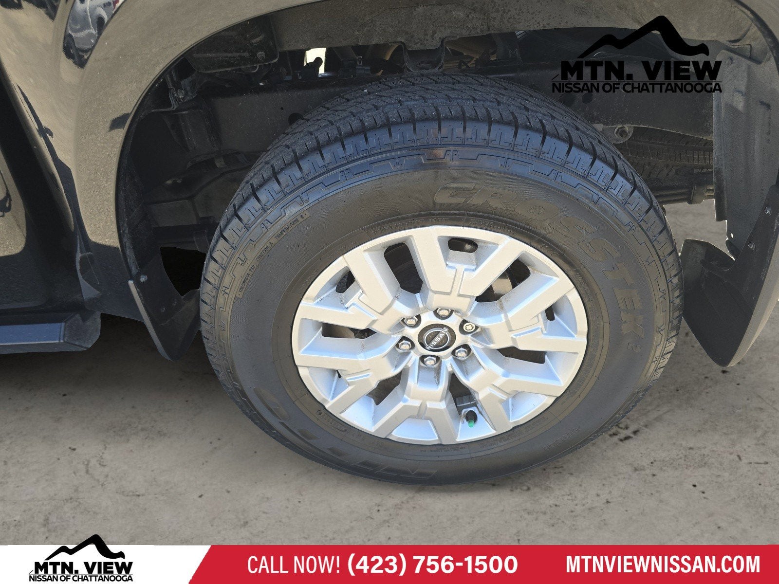 2023 Nissan Frontier SV