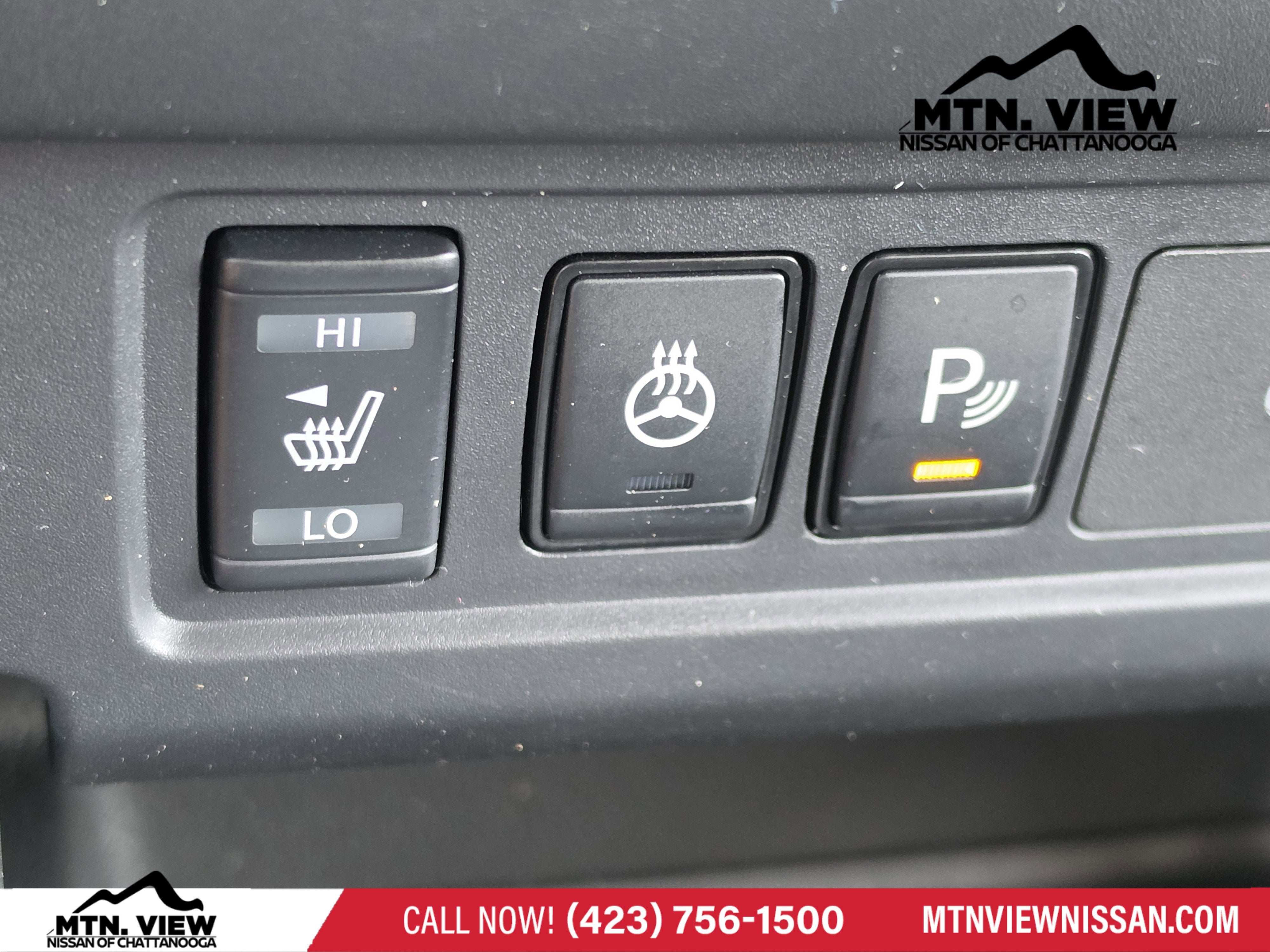 2024 Nissan Frontier SL