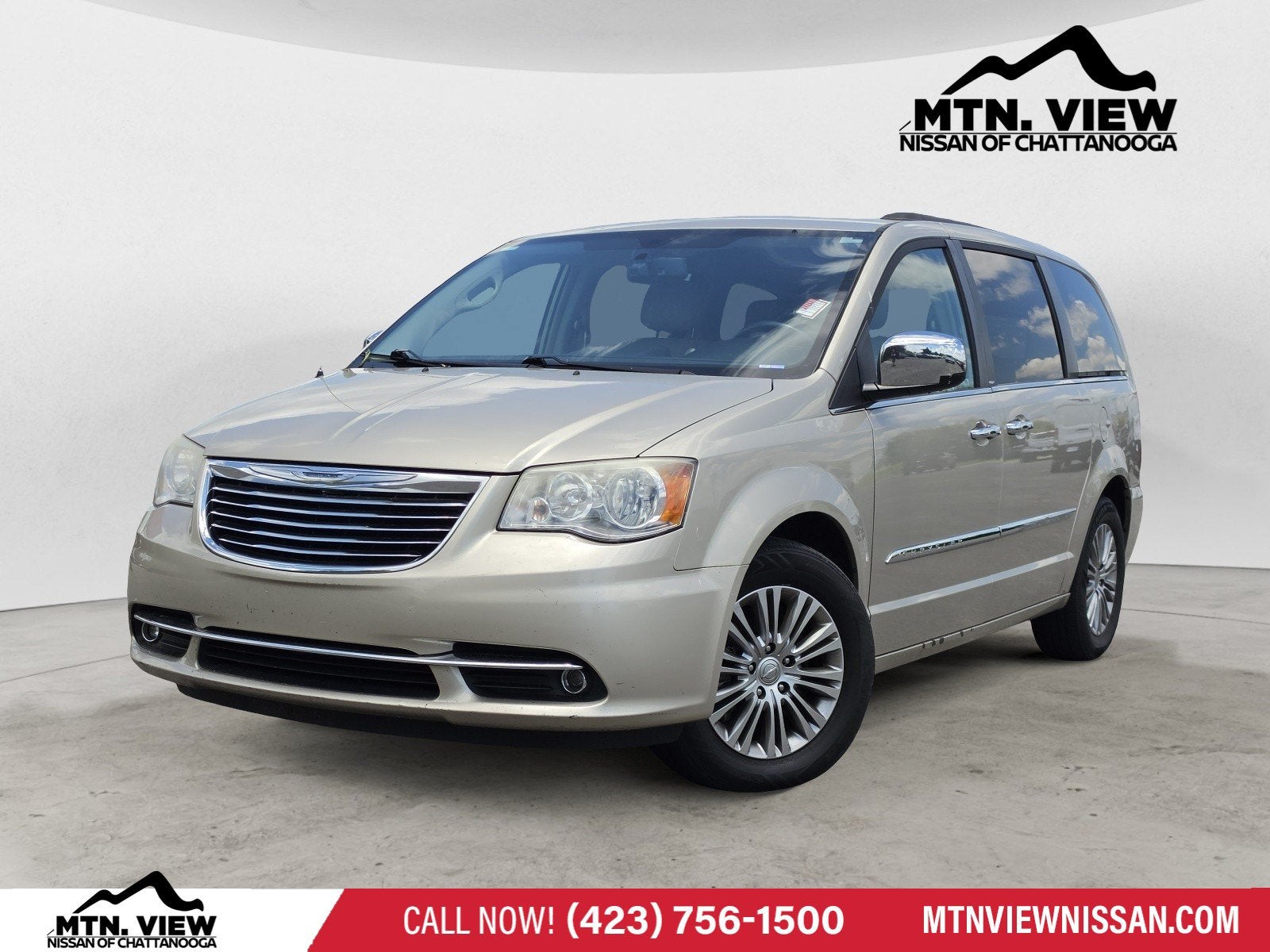 2013 Chrysler Town & Country Touring-L