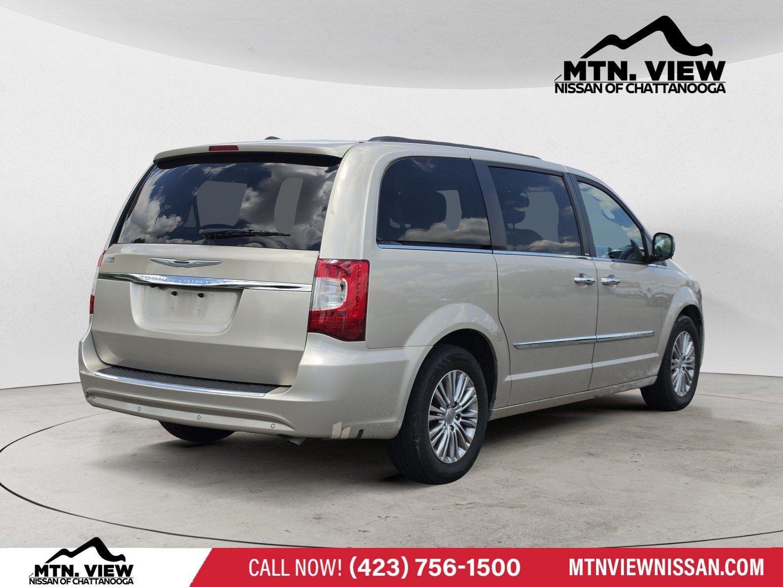 2013 Chrysler Town & Country Touring-L