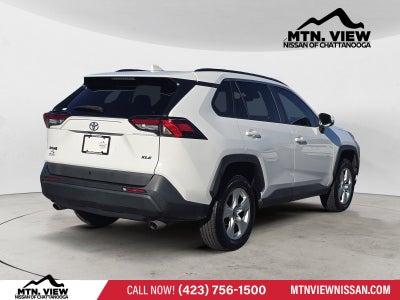 2020 Toyota RAV4 XLE