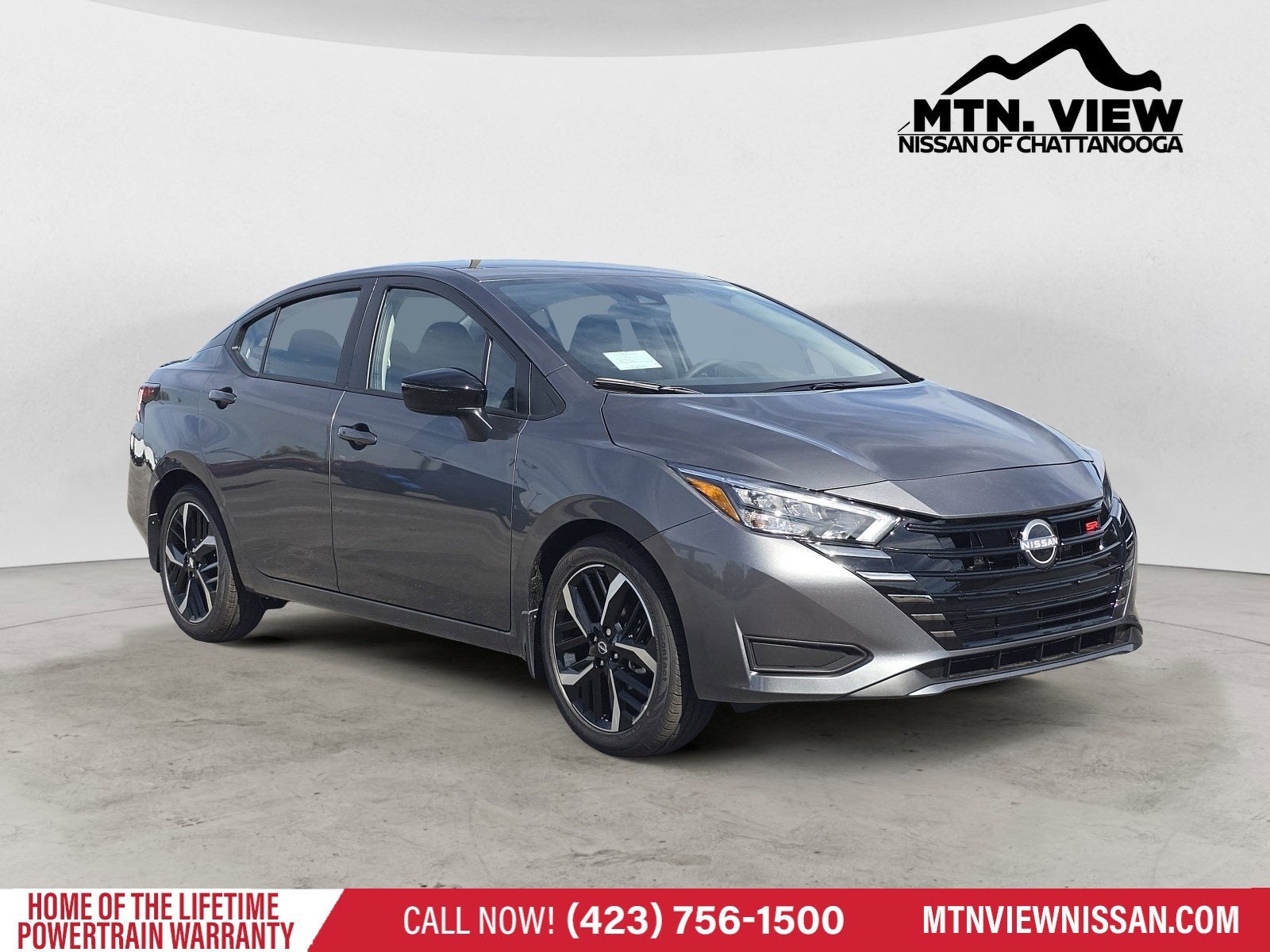 2025 Nissan Versa SR