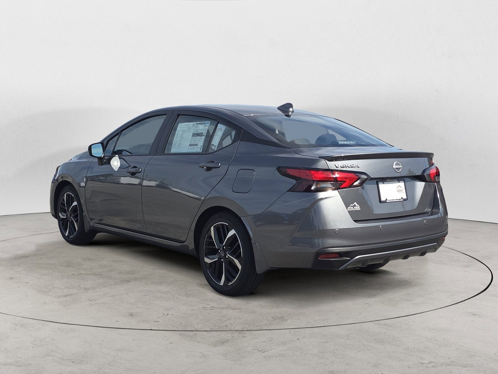 2025 Nissan Versa SR