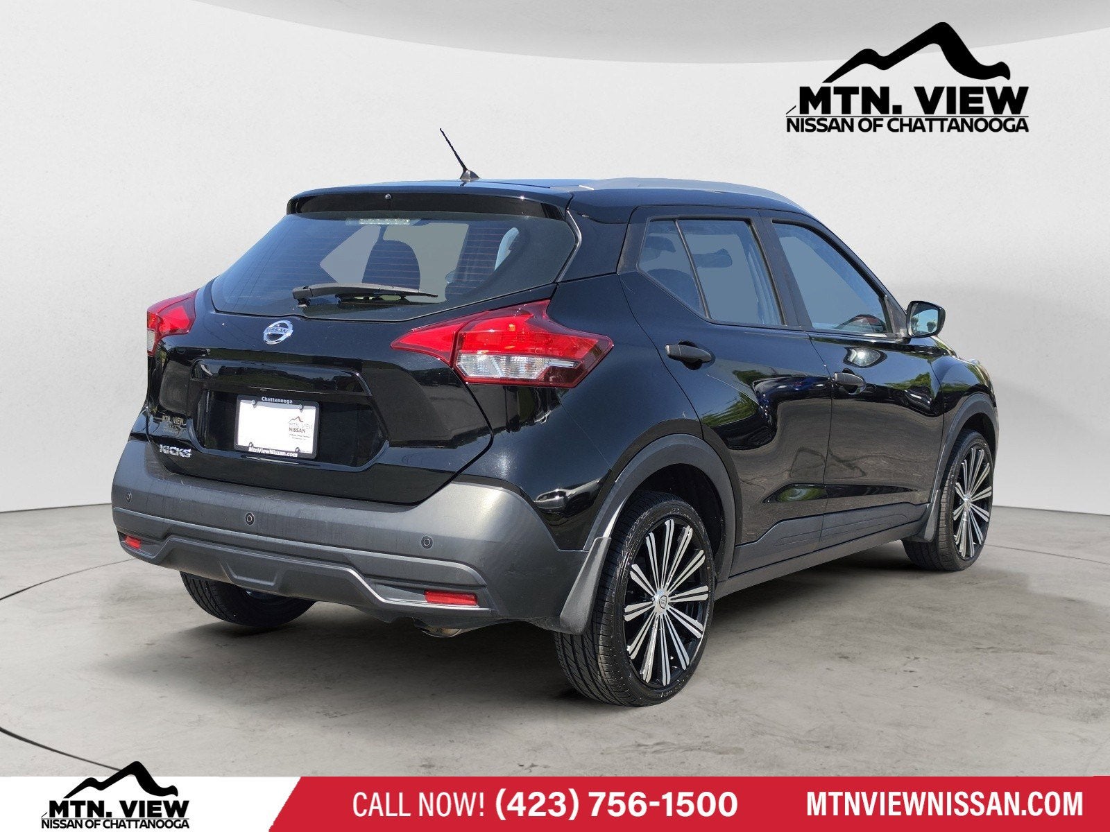 2019 Nissan Kicks S