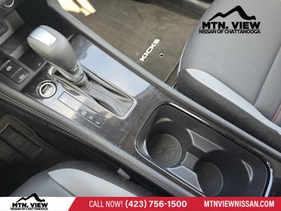 2022 Nissan Kicks SR