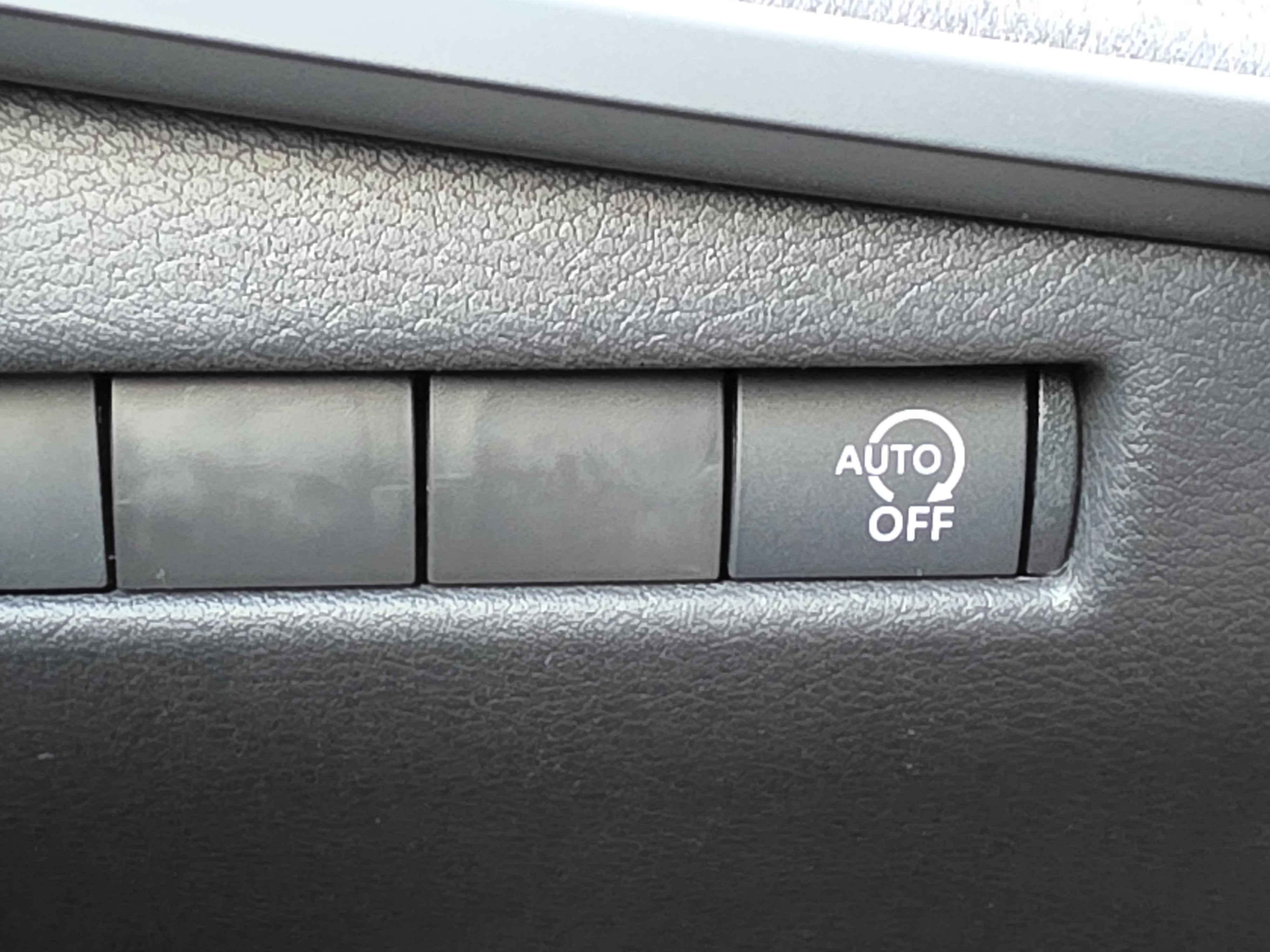 2027 Nissan Kicks S