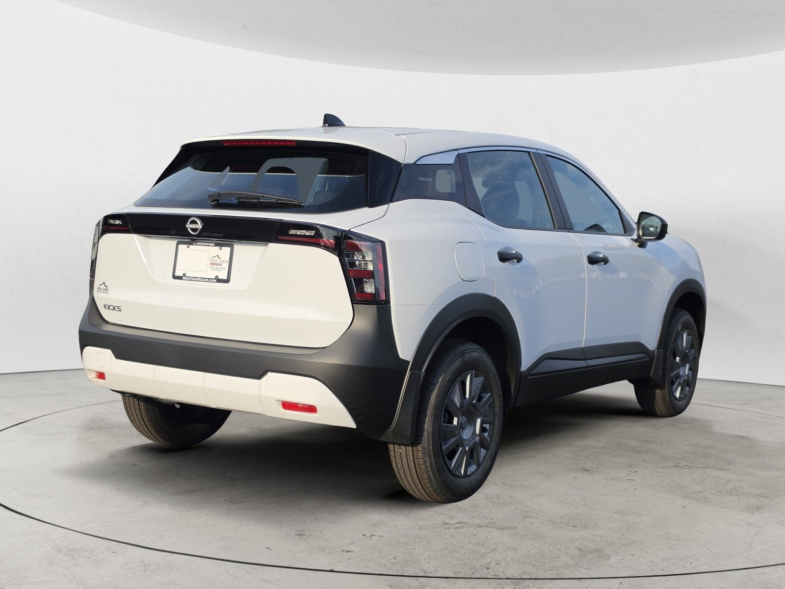 2027 Nissan Kicks S