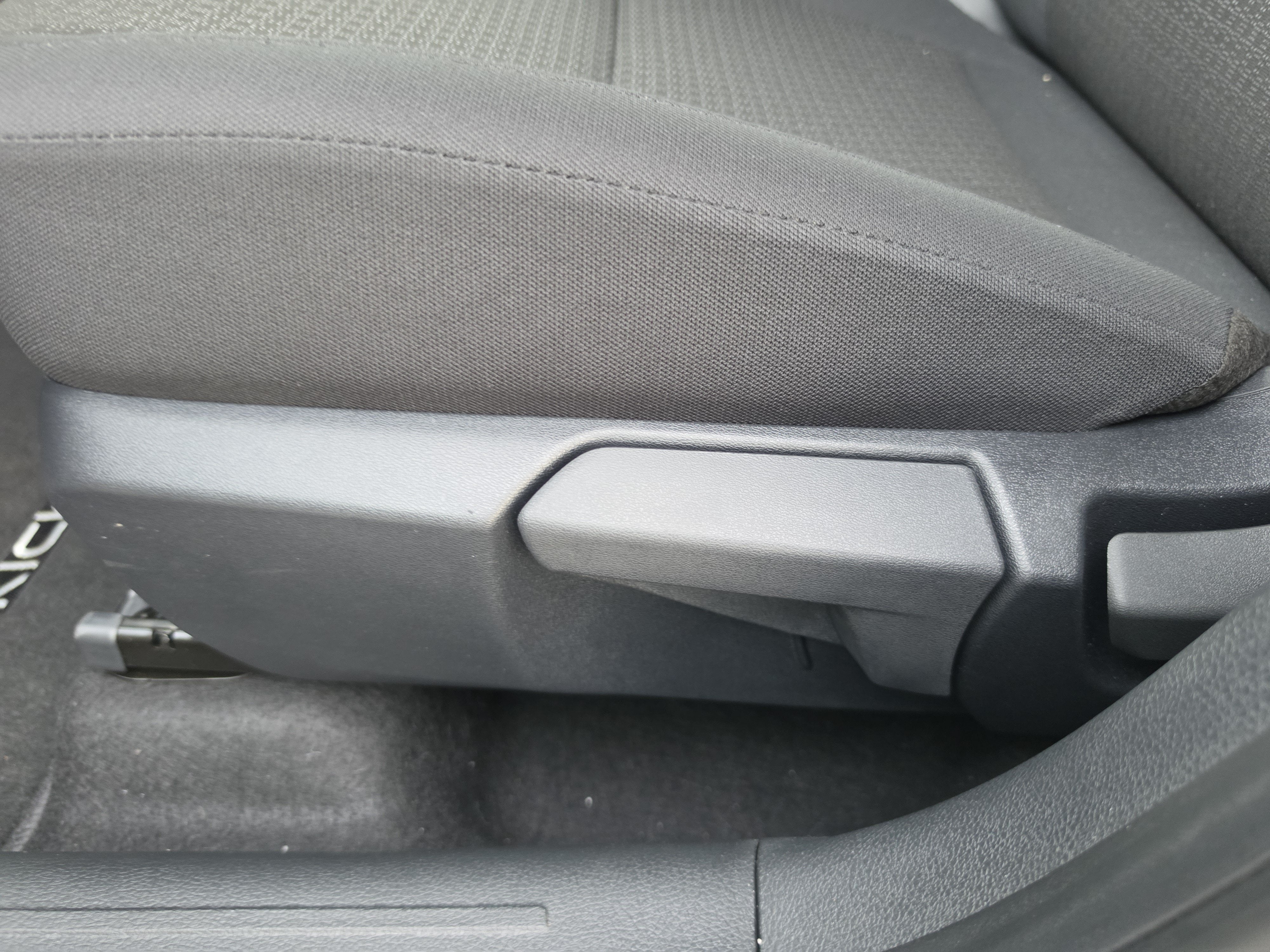 2027 Nissan Kicks S