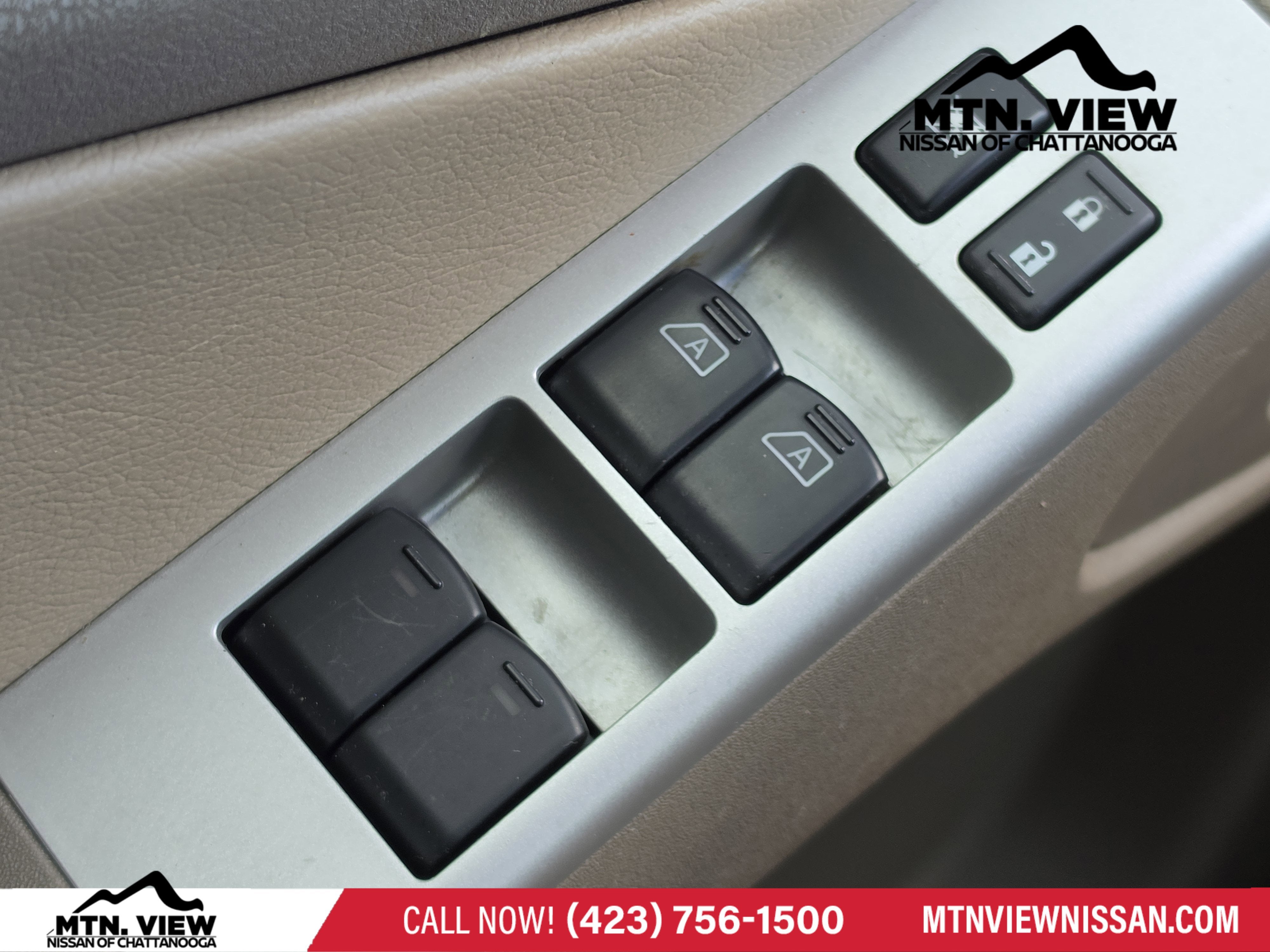2008 Nissan Pathfinder SE