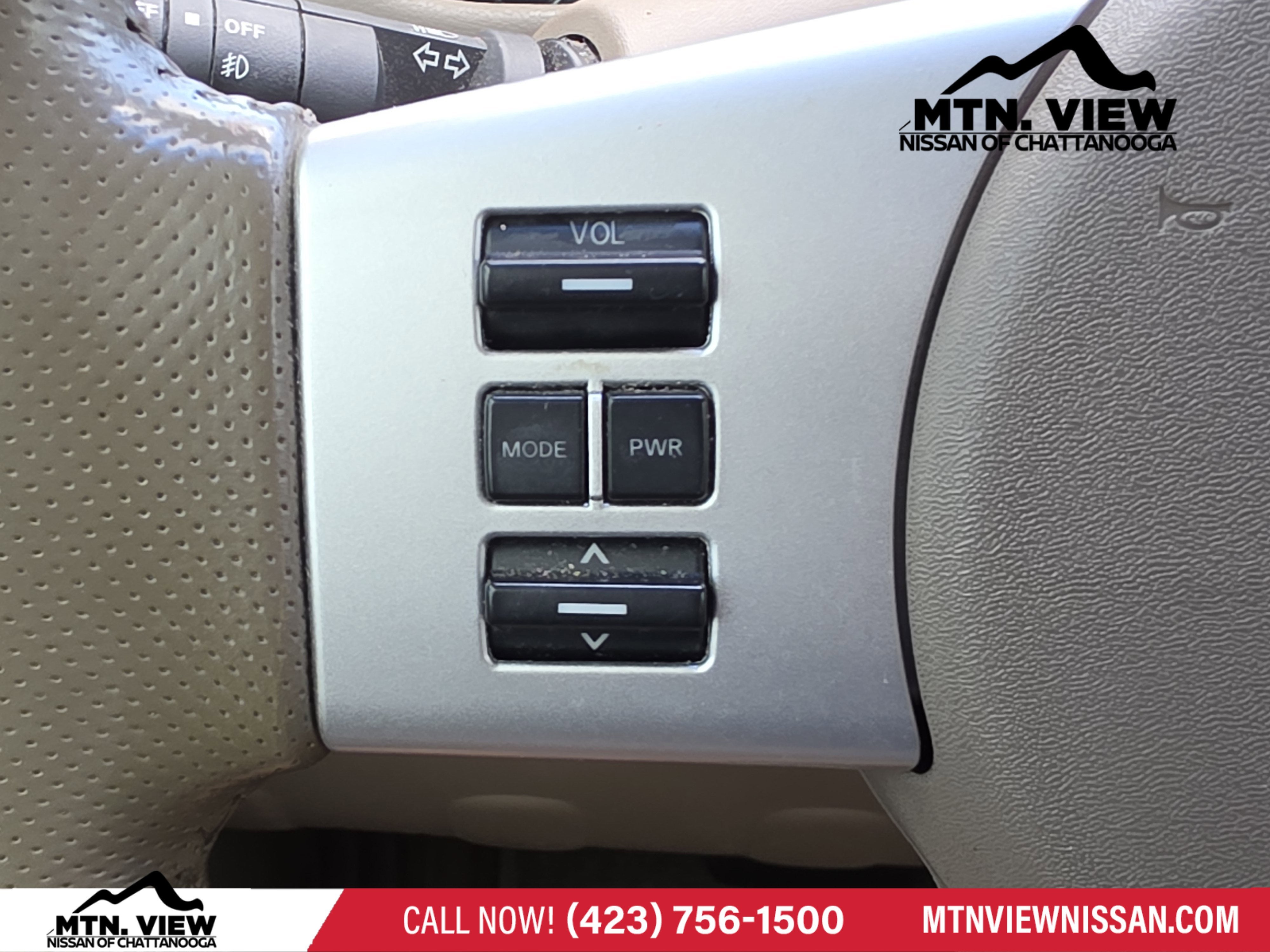 2008 Nissan Pathfinder SE
