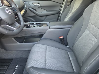 2027 Nissan Rogue SV