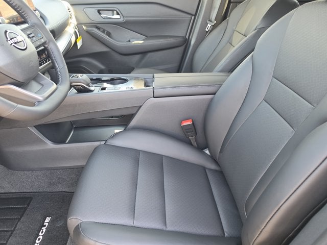 2027 Nissan Rogue Dark Armor