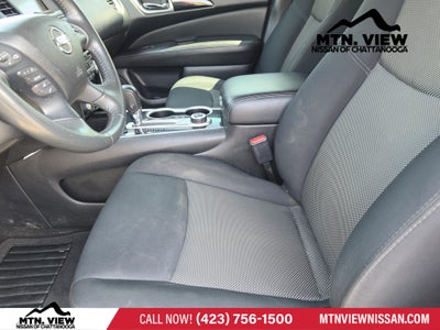 2018 Nissan Pathfinder SV