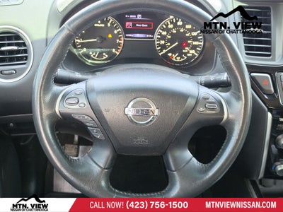 2018 Nissan Pathfinder SV
