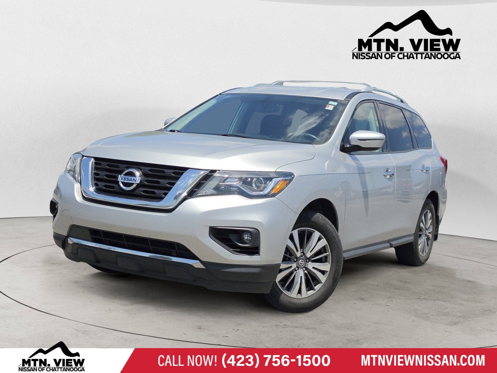 2017 Nissan Pathfinder SV