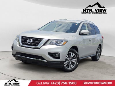 2017 Nissan Pathfinder SV