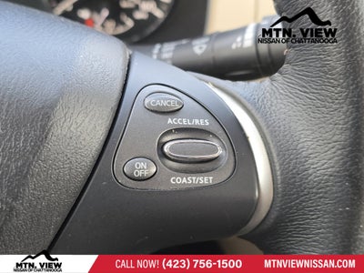 2018 Nissan Pathfinder SV