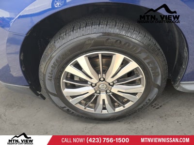 2018 Nissan Pathfinder SV