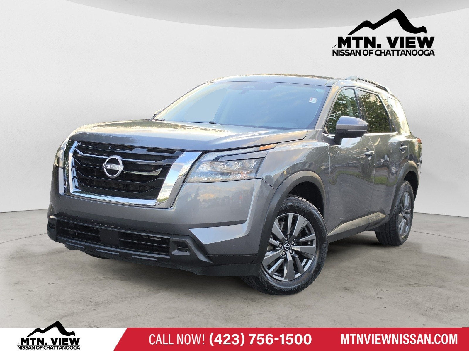 2024 Nissan Pathfinder SV