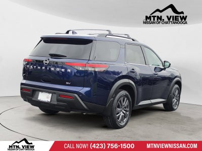 2022 Nissan Pathfinder SV