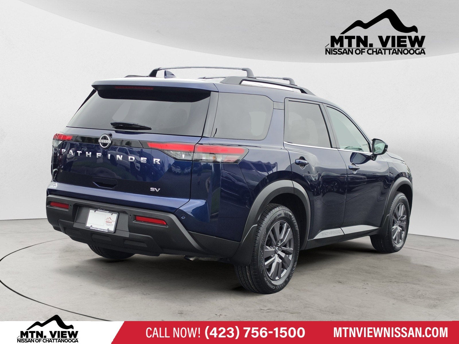 2022 Nissan Pathfinder SV