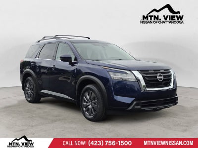 2022 Nissan Pathfinder SV