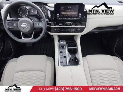2022 Nissan Pathfinder SV