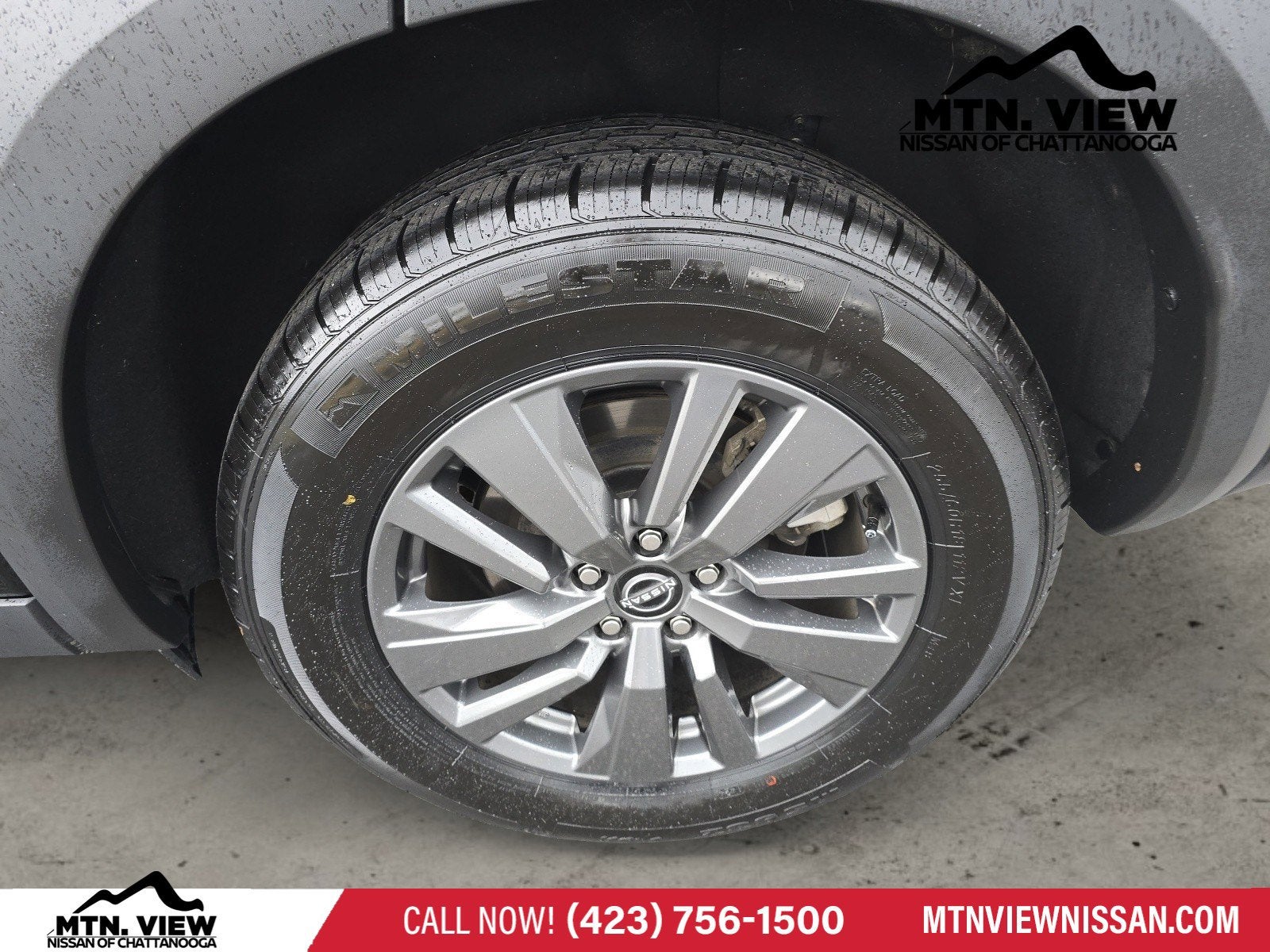 2024 Nissan Pathfinder SV