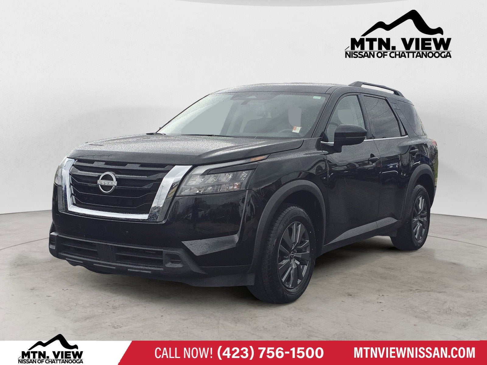 2024 Nissan Pathfinder SV